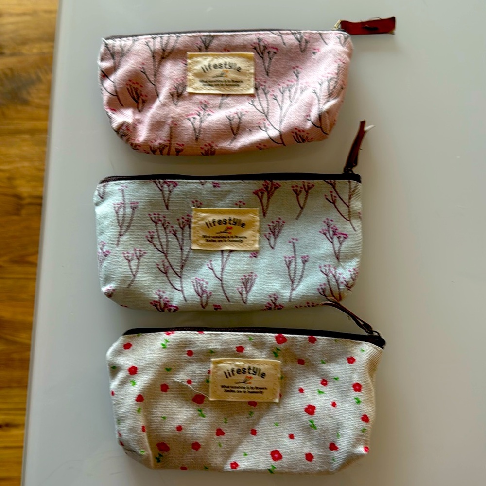 3 small bags -great for purses and luggage!